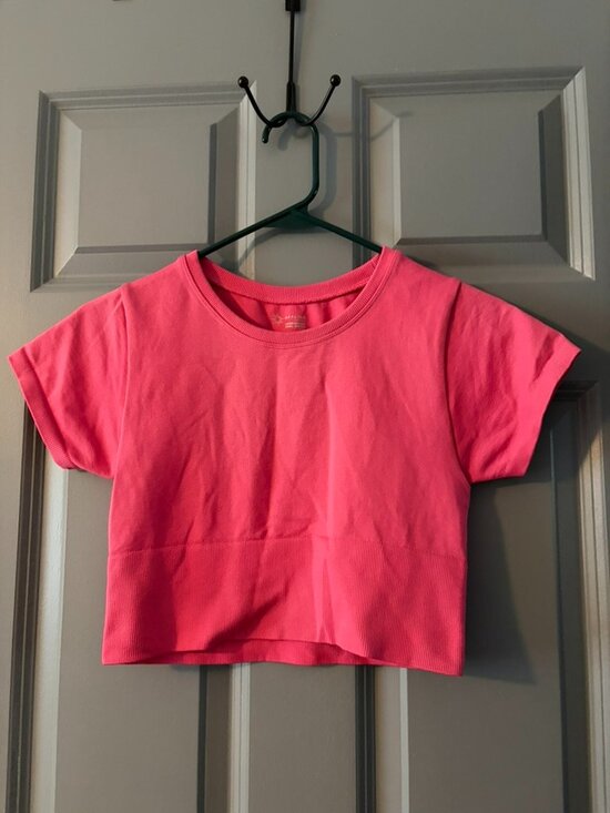 aerie Tops - OFFLINE by Aerie cropped pink activewear top